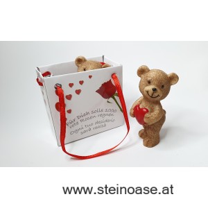 Teddy mit Herz in Geschenktüte